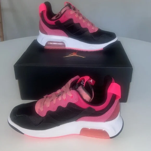 Air Jordan MA2 “Black Pinksicle” GS(Grade School) Youth Size 4Y/Women’s Size 5.5 - Picture 2 of 11